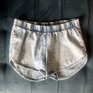 Metallic 49 Pull-On Elastic Waist Acid Washed Jean Shorts - Size Medium